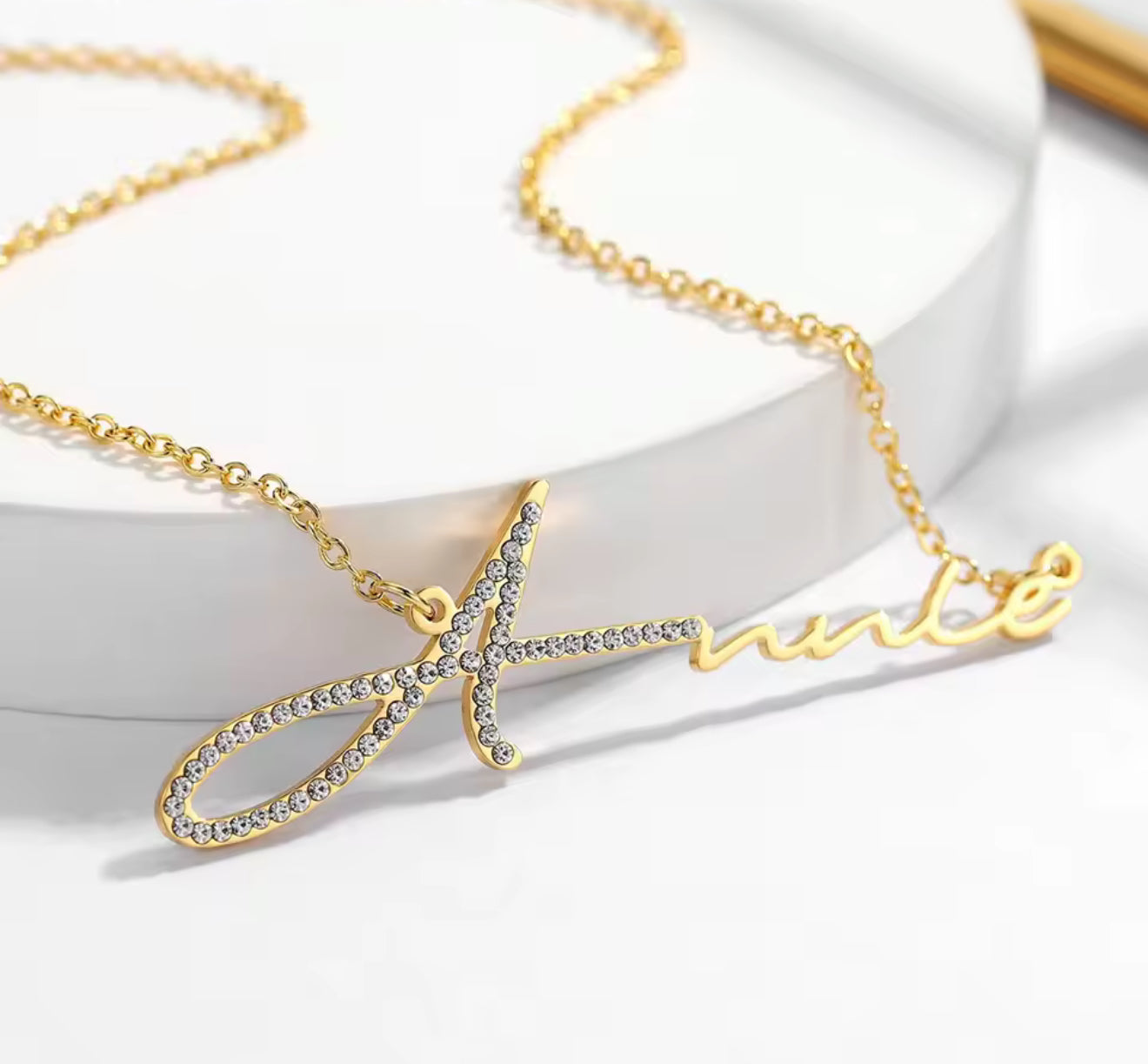 Anya necklace