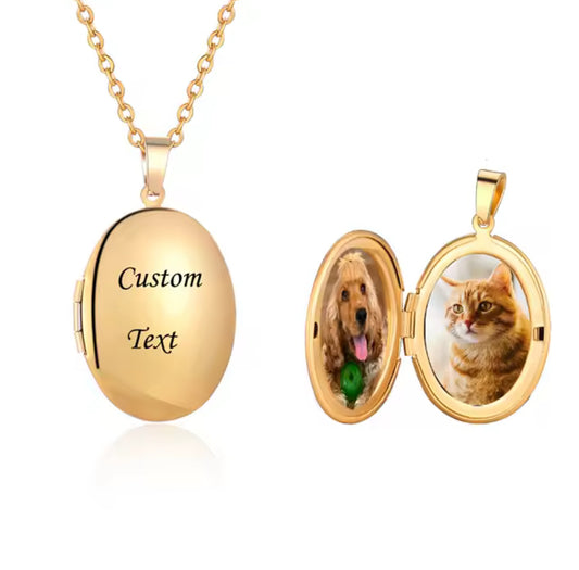 Oval photo pendant